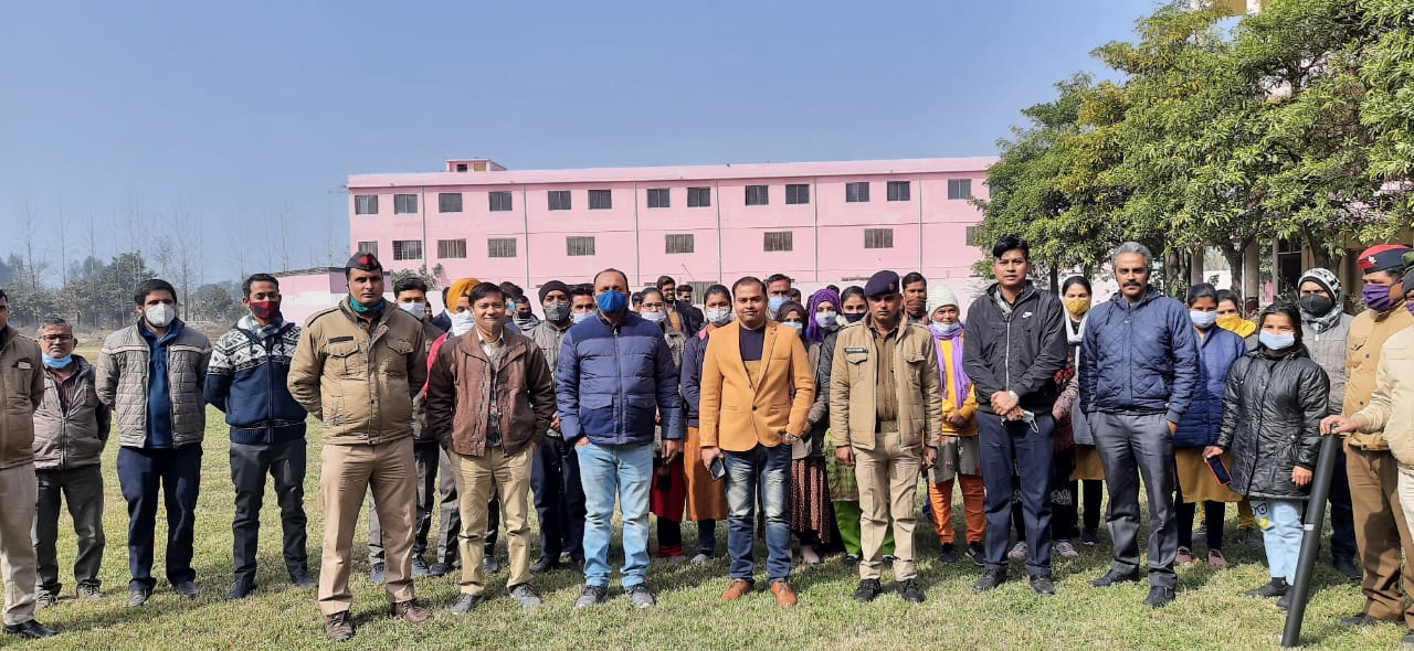 यातायात नियमो का पालन करे और दूसरो को भी जागरूक करे : बीके सिंह,एआरटीओ 
