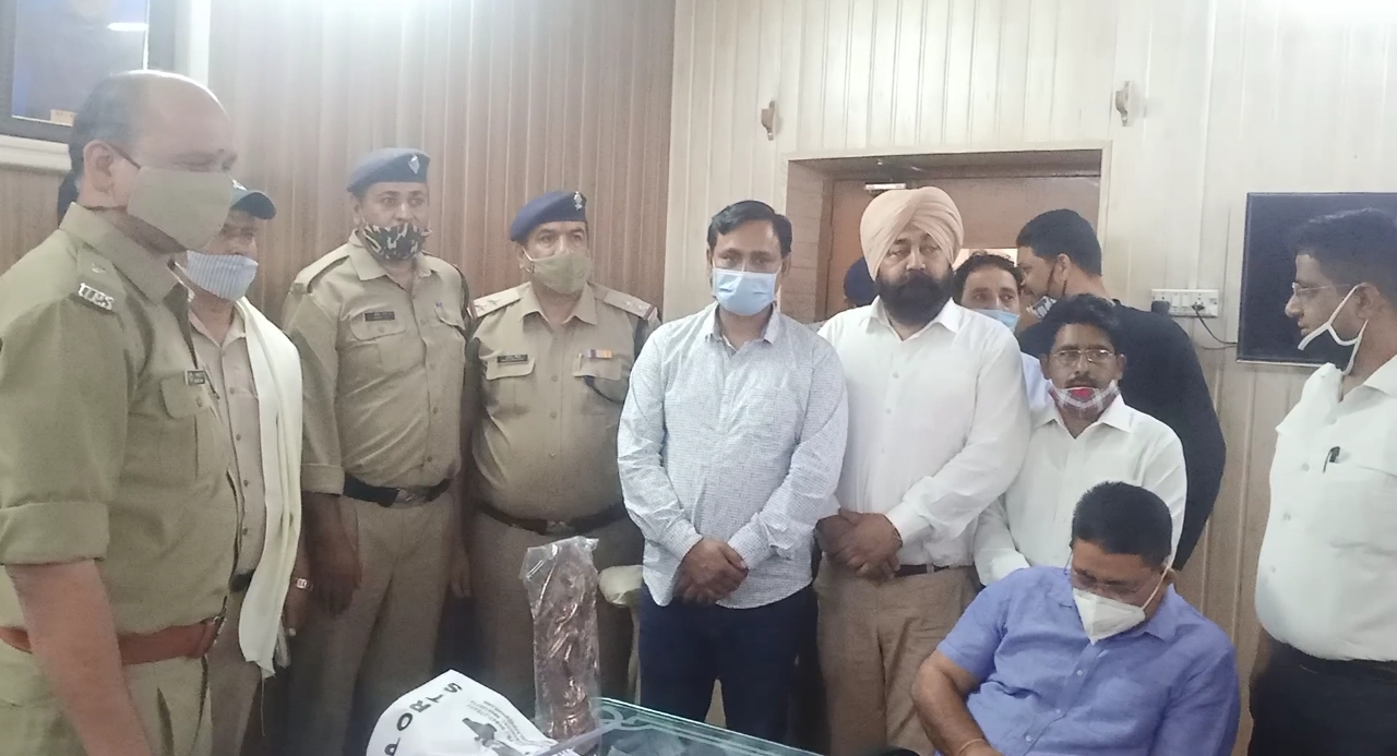 वाहन चोरो का हैरान करने वाला कारनामा,पहले खुद कार बेचीं, फिर चोरी कर ली,अब खा रहे है जेल की हवा 