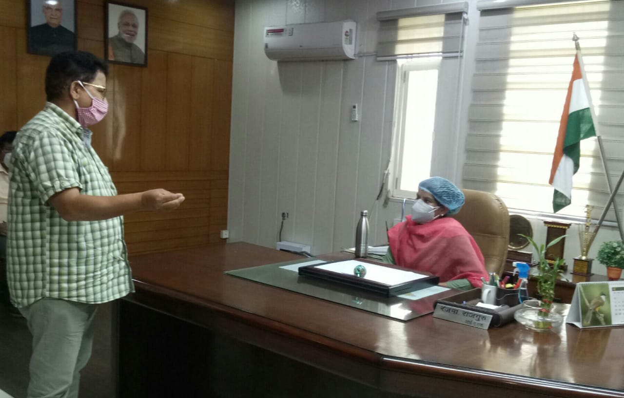 मुख्यमंत्री को पत्र भेज कर बिजली बिलो और बैंक ब्याज को माफ़ करने की मांग की 