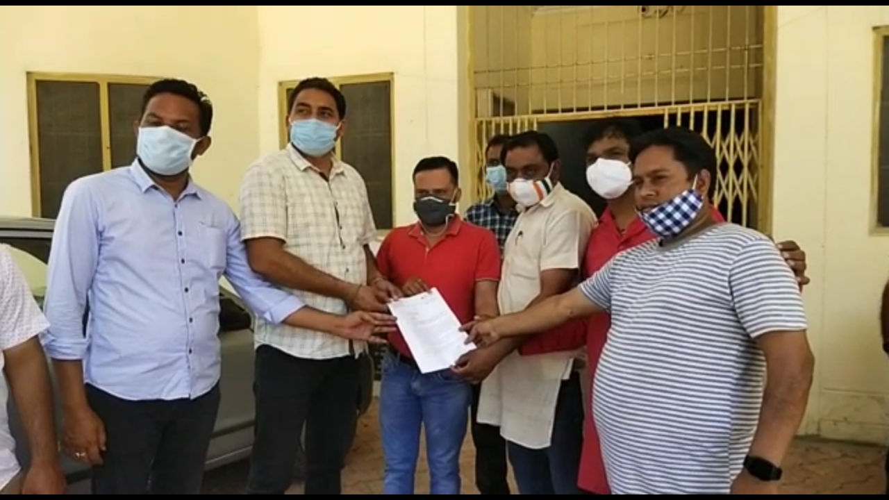 बाजपुर नगर पालिका अध्यक्ष गुरजीत सिंह ने सभासदों के साथ मुख्यमंत्री को भेजा ज्ञापन