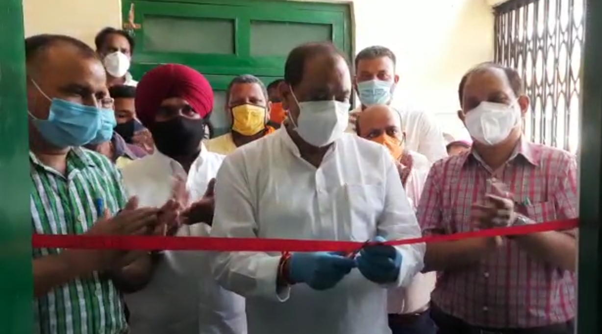 कैबिनेट मंत्री यशपाल आर्या ने अल्ट्रासाउंड और एक्स-रे मशीन का किया शुभारंभ 