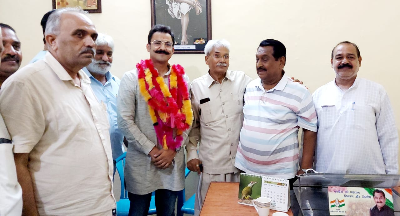 कांग्रेस के नवनियुक्त प्रदेश महामंत्री एवं पीसीसी सदस्य वरुण प्रताप सिंह भाकुनी का अपने गॉव में हुआ ज़ोरदार स्वागत
