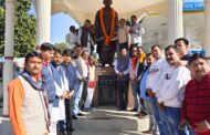 स्वतंत्रता संग्राम सेनानी स्वर्गीय पं0 रामसुमेर शुक्ल के 44वी पुण्यतिथि प्रतिमा पर किया माल्यार्पण 
