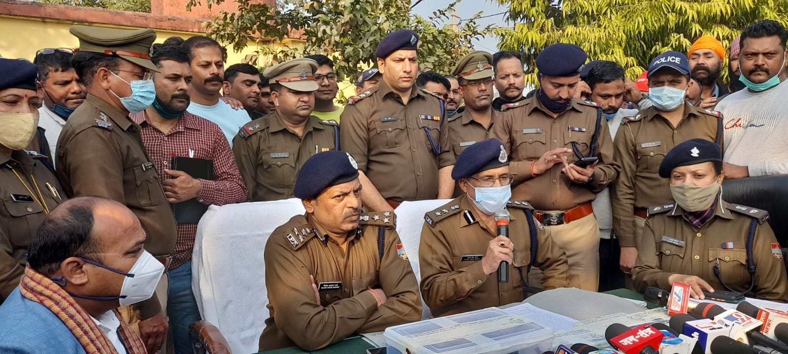 सनसनीखेज हुई चार हत्याओं का किया पुलिस ने खुलासा,दोस्त ने ही रची थी हत्याकांड की साजिश