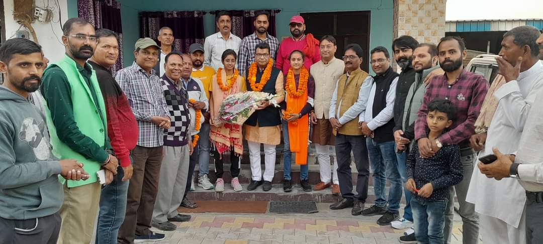 विधायक शिव अरोरा ने बागवाला की शगुन सिंह को एथिलेटिक्स चैम्पियनशीप में स्वर्ण पदक जीतने पर दी शुभकामनाएं 