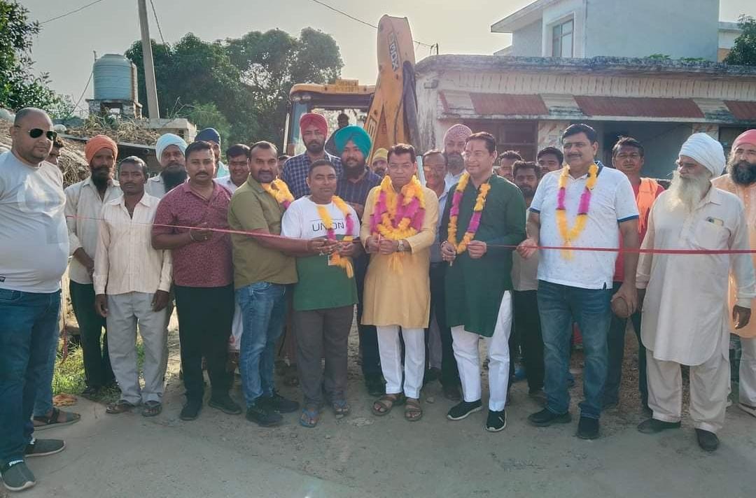 विधायक शिव अरोरा ने राज्य योजना से स्वीकृत आन्तरिक मार्ग के निर्माण का फीता काटकर कर किया शुभारंभ