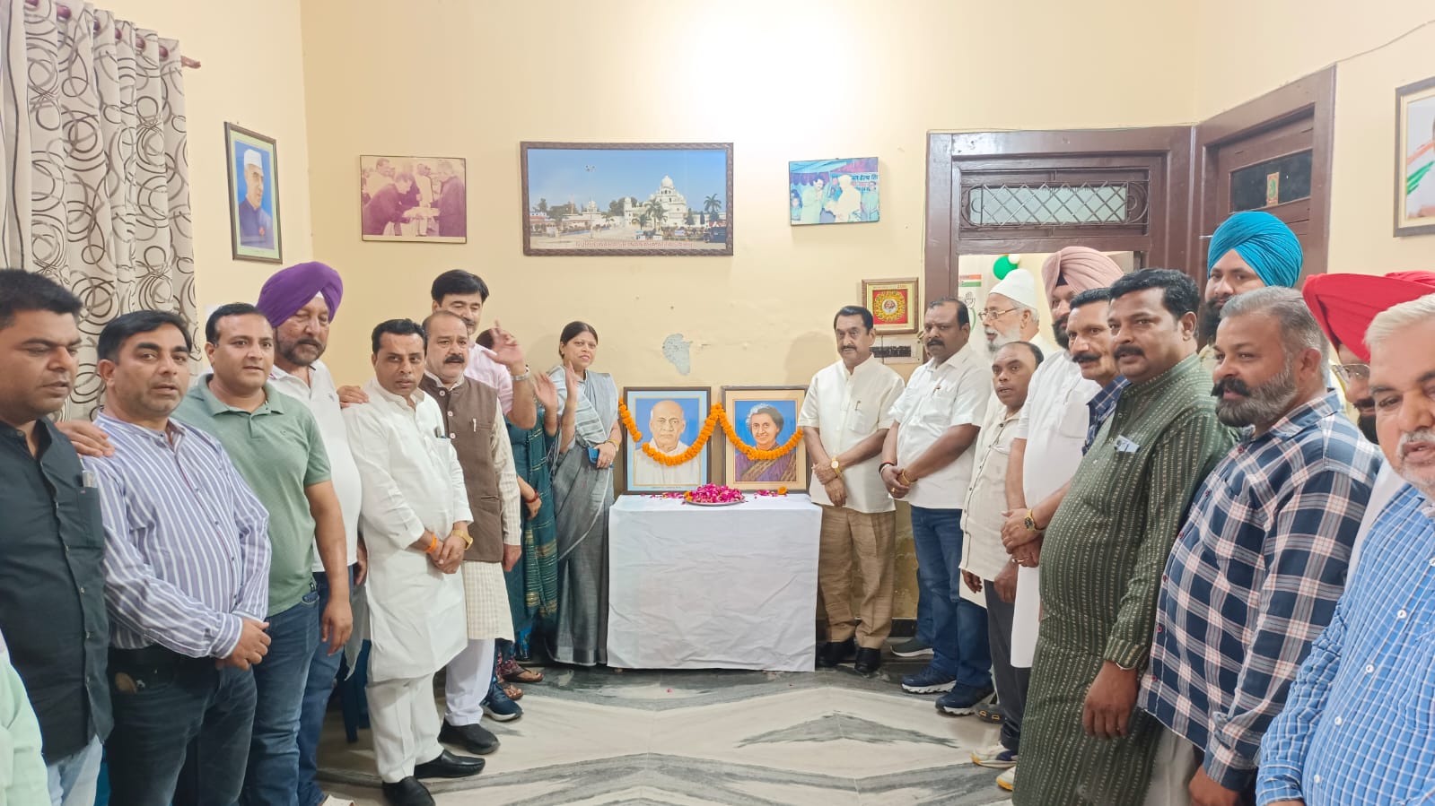 विधायक तिलक राज बेहड़ के कार्यालय पर पूर्व प्रधानमंत्री स्वर्गीय इंदिरा गांधी की पुण्यतिथि एवं लौह पुरुष सरदार बल्लभ भाई पटेल की जयंती मनाई गई