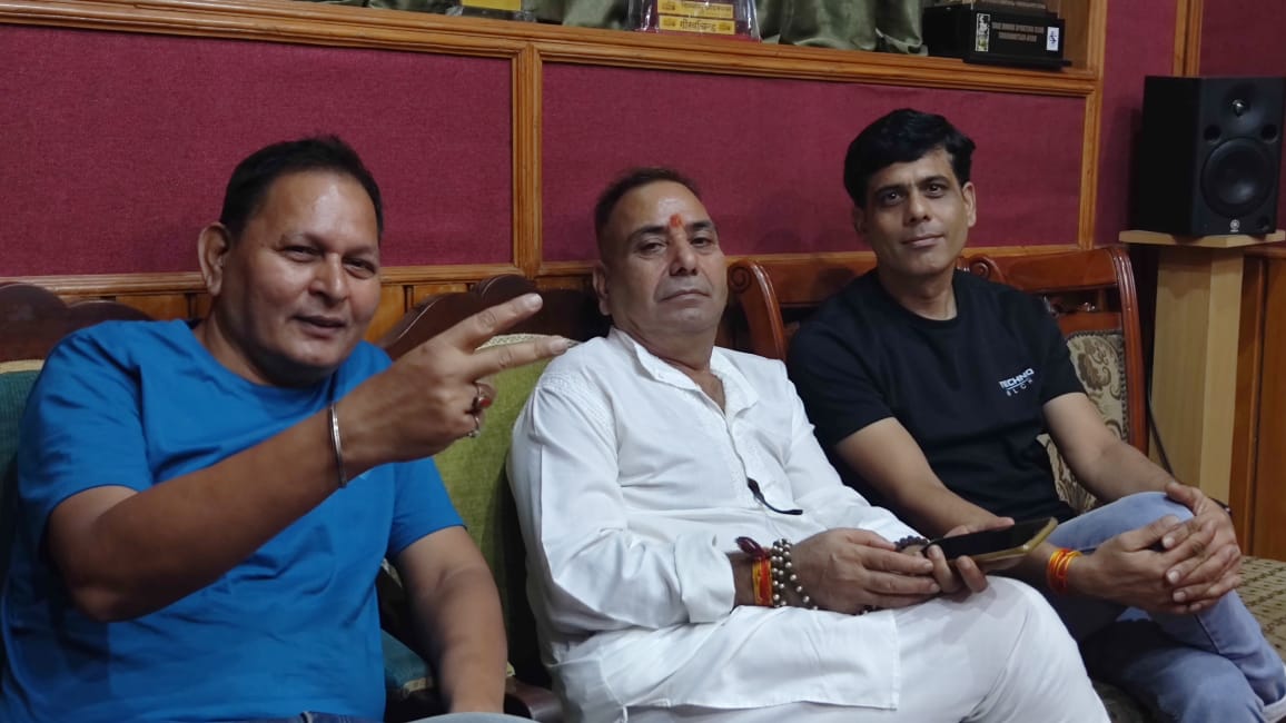 बादल फिल्म्स एन्ड म्यूजिक इंटरटेंटमेंट जल्द करेगी 'तेरा झुमका कणा कमाल' उत्तराखंडी गीत की कुमाऊँ में शूटिंग 