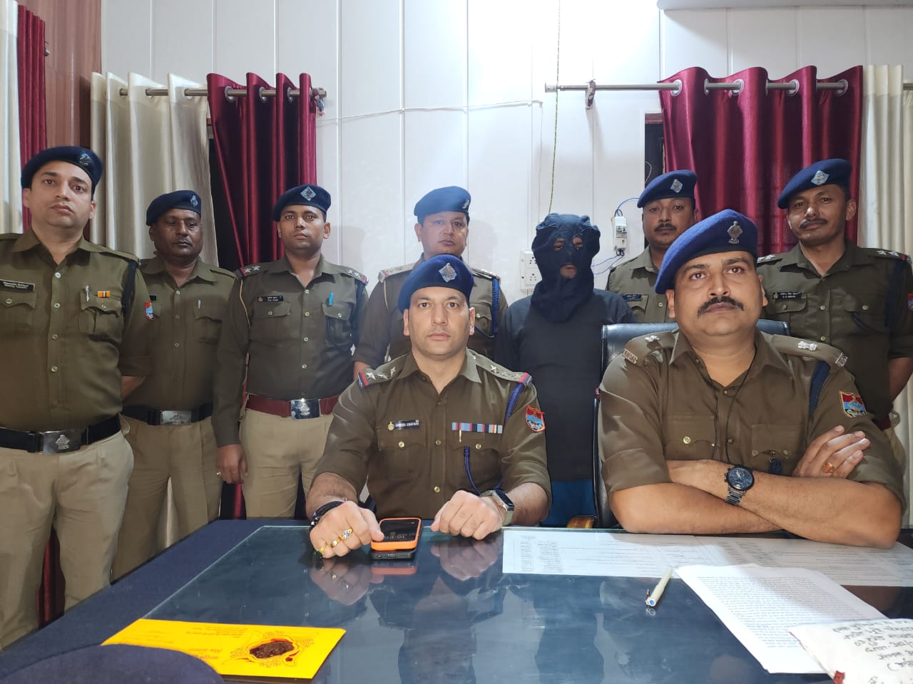 'लिव-इन' में रह रही महिला ने अपने प्रेमी की हत्या कर उसे आत्महत्या दिखाने का रचा षड्यंत्र, पुलिस ने कर दिया षड्यंत्र का खुलासा