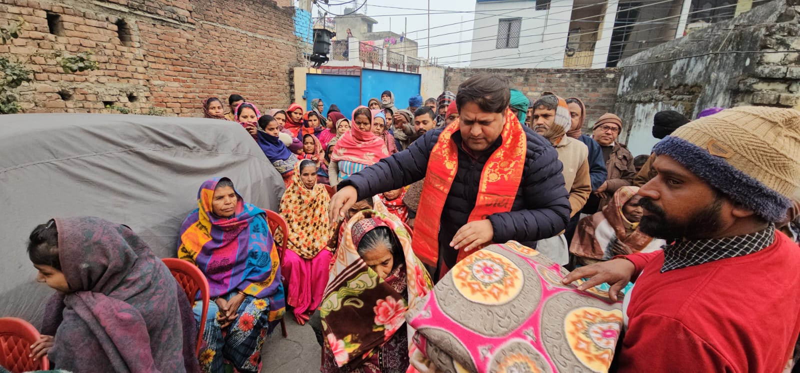 केंद्र और राज्य सरकार की जनहितकारी योजनाओं का लाभ उठाये : विकास शर्मा