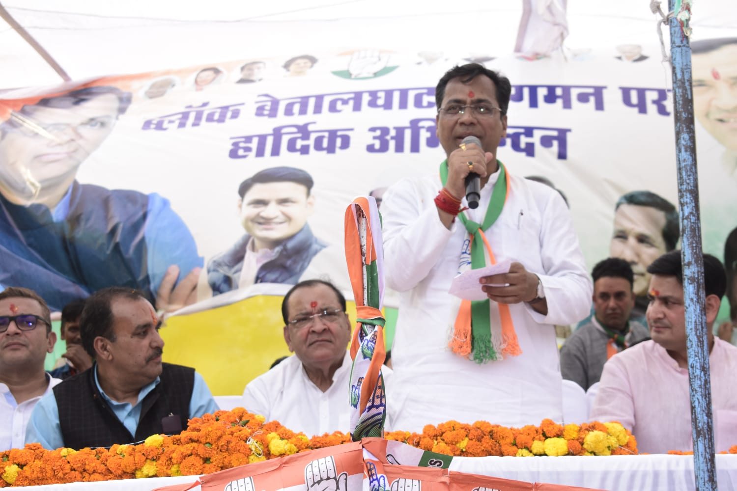 जनता को गुमराह करना बंद करें अजय भट्ट, 5 साल की सांसद निधि का ब्यौरा सार्वजनिक करें : प्रकाश जोशी