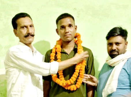 मुस्लिम समाज के युवा भी देश की सीमाओं की रक्षा के लिए भारतीय सेना को कर रहे है ज्वॉइन