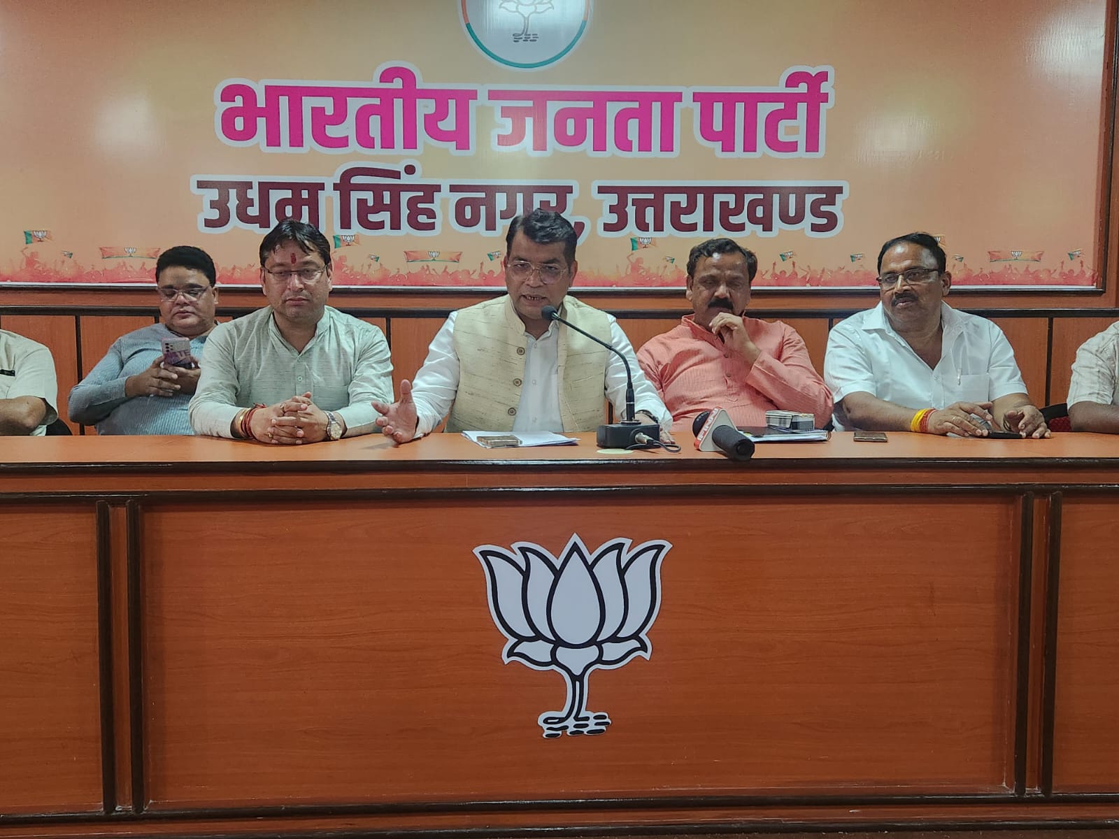 विधायक शिव अरोरा ने लोकसभा चुनाव मतगणना अभिकर्ताओ की बैठक लेकर दिये आवश्यक दिशा निर्देश 