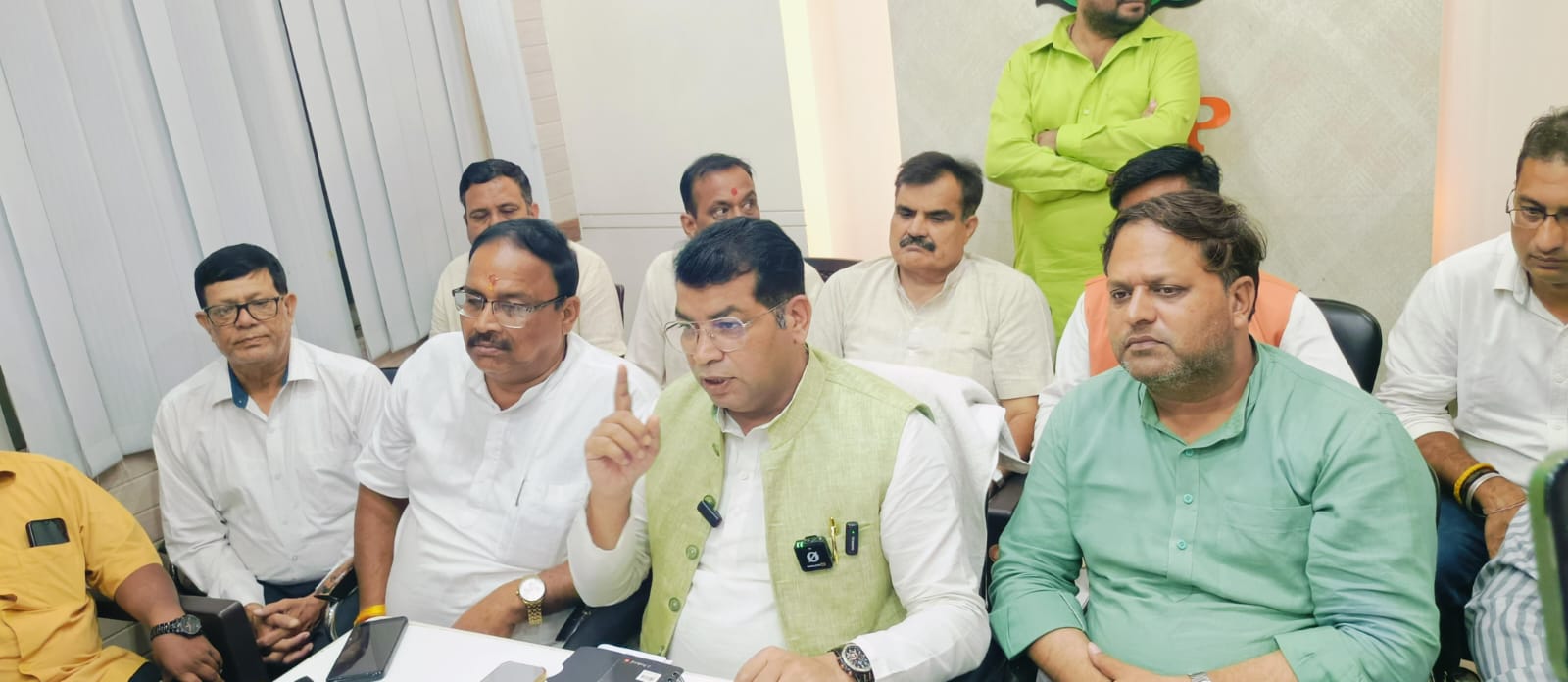 मुख्यमंत्री, सरकार की कार्यप्रणाली, विवेकाधीन राहत कोष के बाद, जनप्रतिनिधि को भी बदनाम करने का रचा गया षड़यंत्र, शिव अरोरा का पलट वार