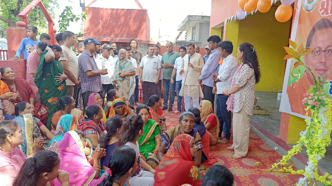 मुख्यमंत्री पुष्कर सिंह धामी का जन्मदिन नगला में हर्षोल्लास के साथ मनाया गया