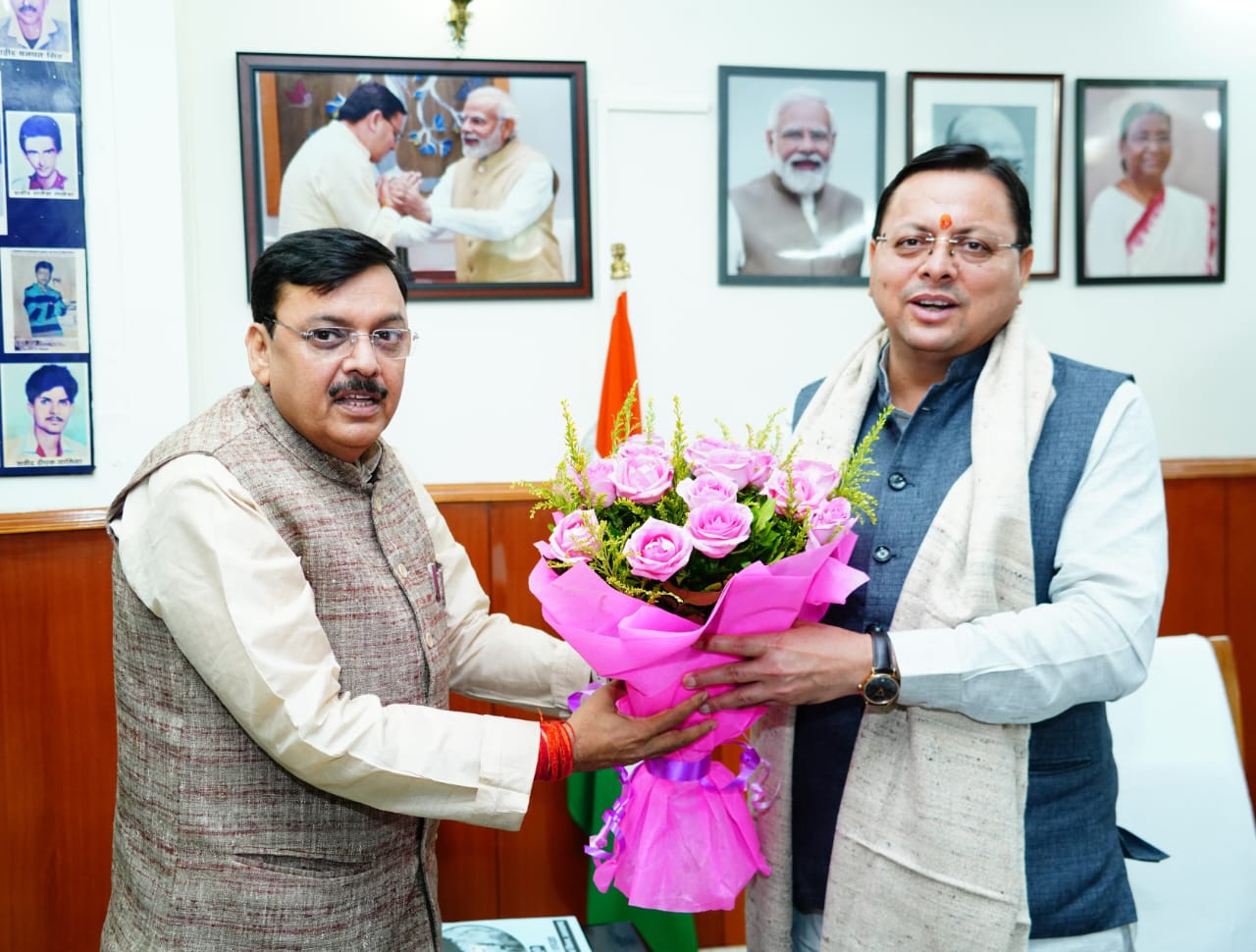 मुख्यमंत्री पुष्कर सिंह धामी को जन्मदिन की शुभकामनाएं देते हुए पूर्व विधायक राजेश शुक्ला ने किच्छा के भूमिहीन परिवारों के लिए की बड़ी पहल