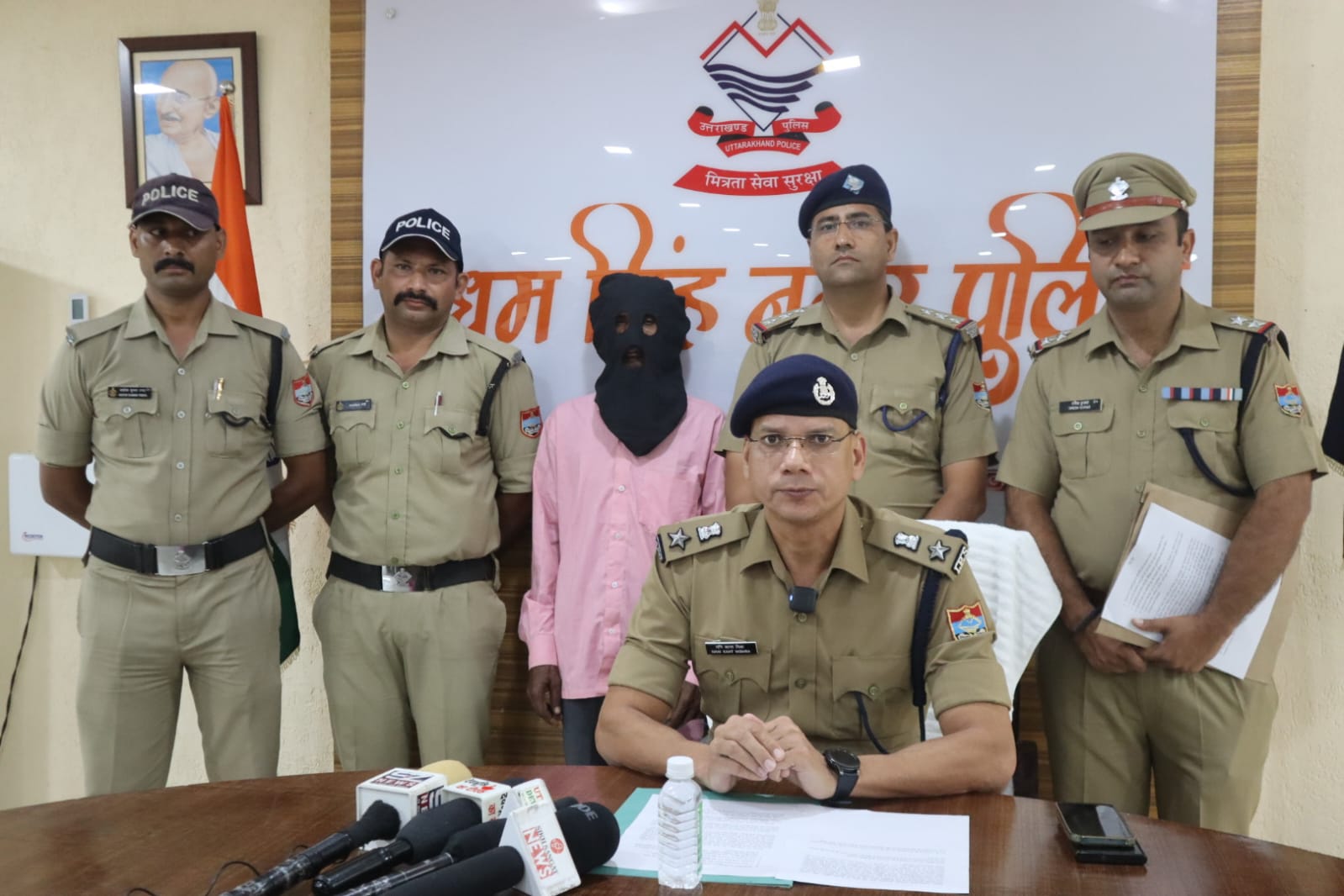 एसएसपी मणिकांत मिश्रा की कुशल रणनीति से 21 साल से फरार चल रहे अपराधी को पुलिस ने पहुंचाया सलाखों के पीछे