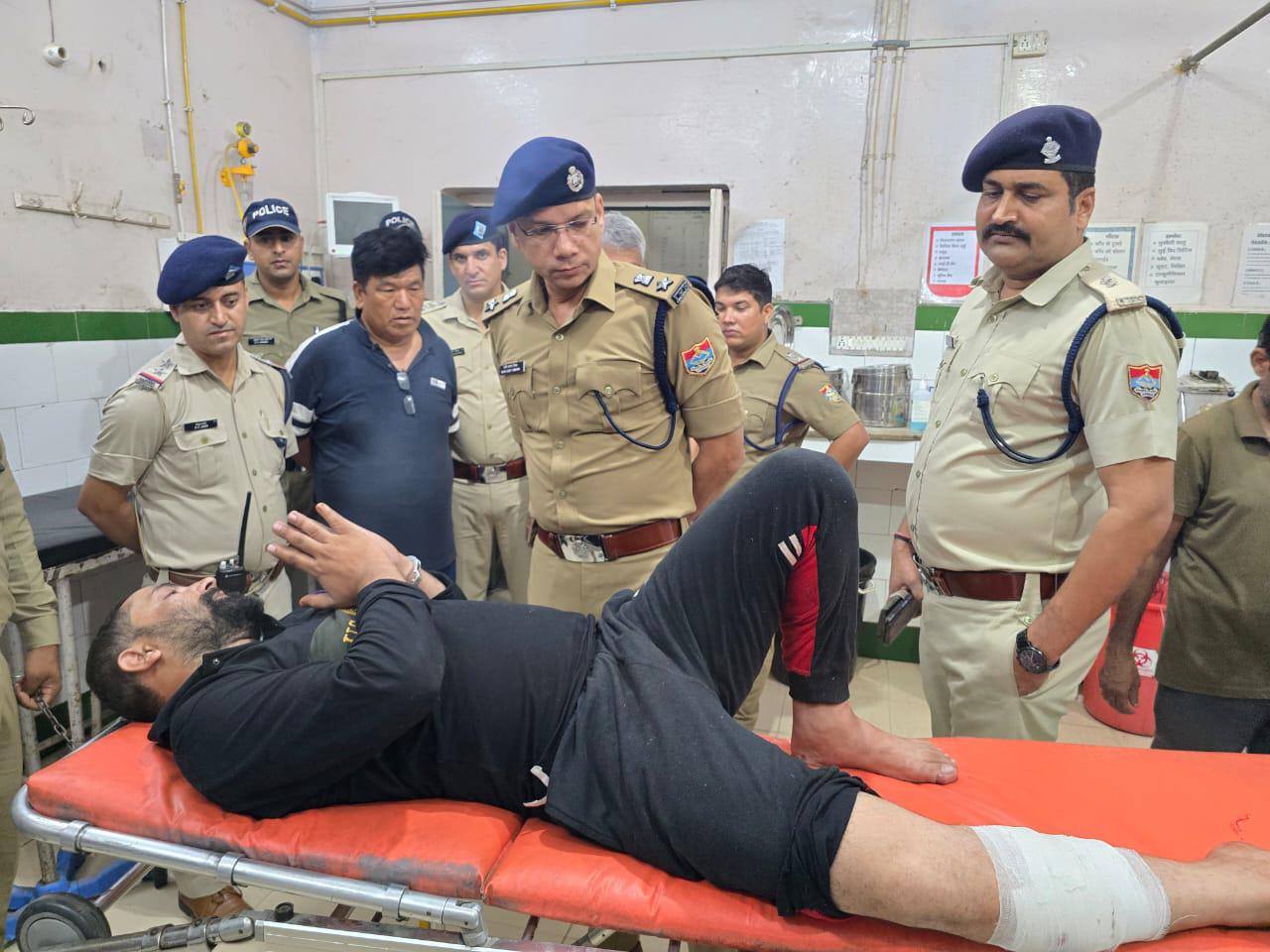 जसपुर में पुलिस और लुटेरों की हुई मुठभेड़ में एक लुटेरा घायल, एक फरार, सर्राफा व्यापारी लूटकांड में शामिल था घायल लुटेरा