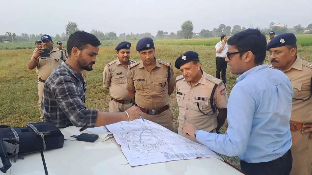 जिलाधिकारी के निर्देश पर उपजिलाधिकारी कोस्तुभ मिश्रा ने 207 एकड़ सीलिंग की भूमि कराई मुक्त