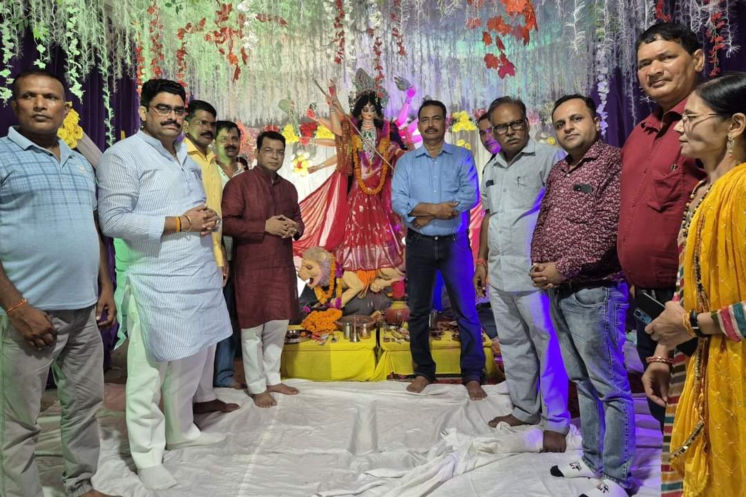 नवरात्रि के पर्व पर भगवानपुर दुर्गा पूजा कार्यक्रम में शामिल हुए विधायक शिव अरोरा