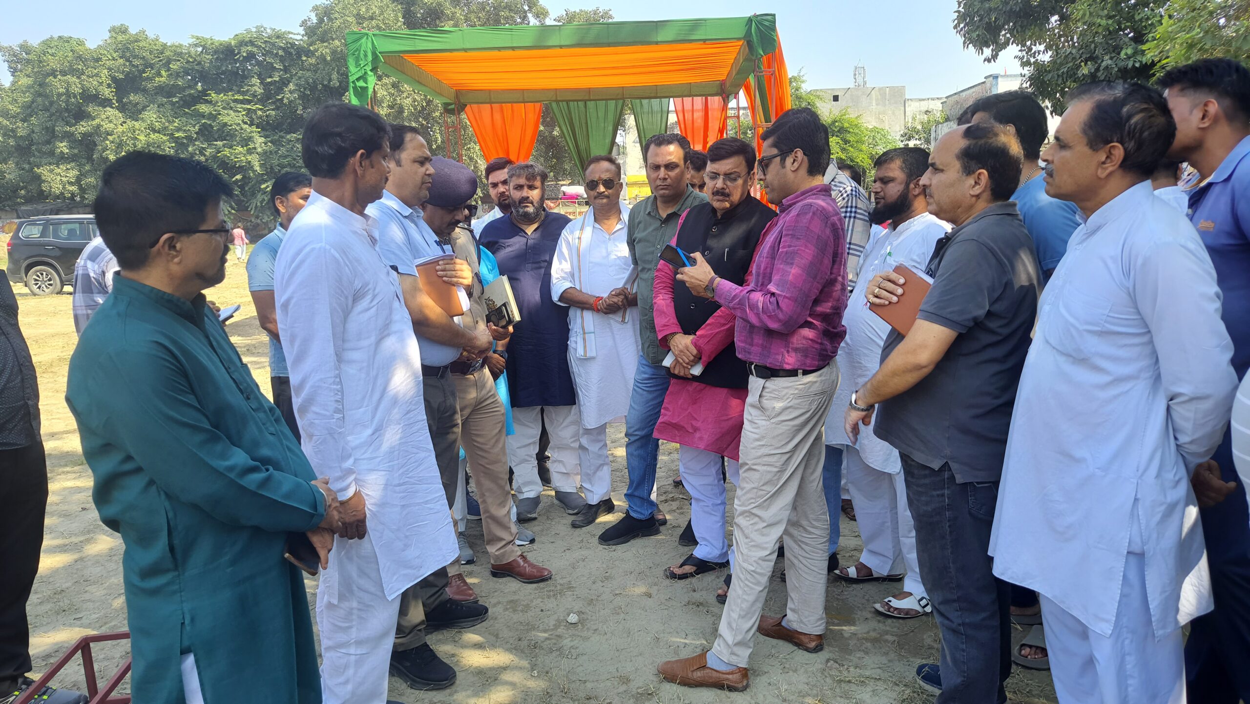 मुख्यमंत्री पुष्कर सिंह धामी के 13 अक्टूबर को दौरे को लेकर पूर्व विधायक राजेश शुक्ला ने प्रशासनिक अधिकारियों के साथ लिया सभा स्थल का जायज़ा