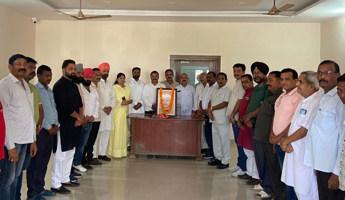 विधायक तिलक राज बेहड़ ने पंडित नारायण दत्त तिवारी की जयंती एंव पूण्यतिथि पर किया उनको नमन.