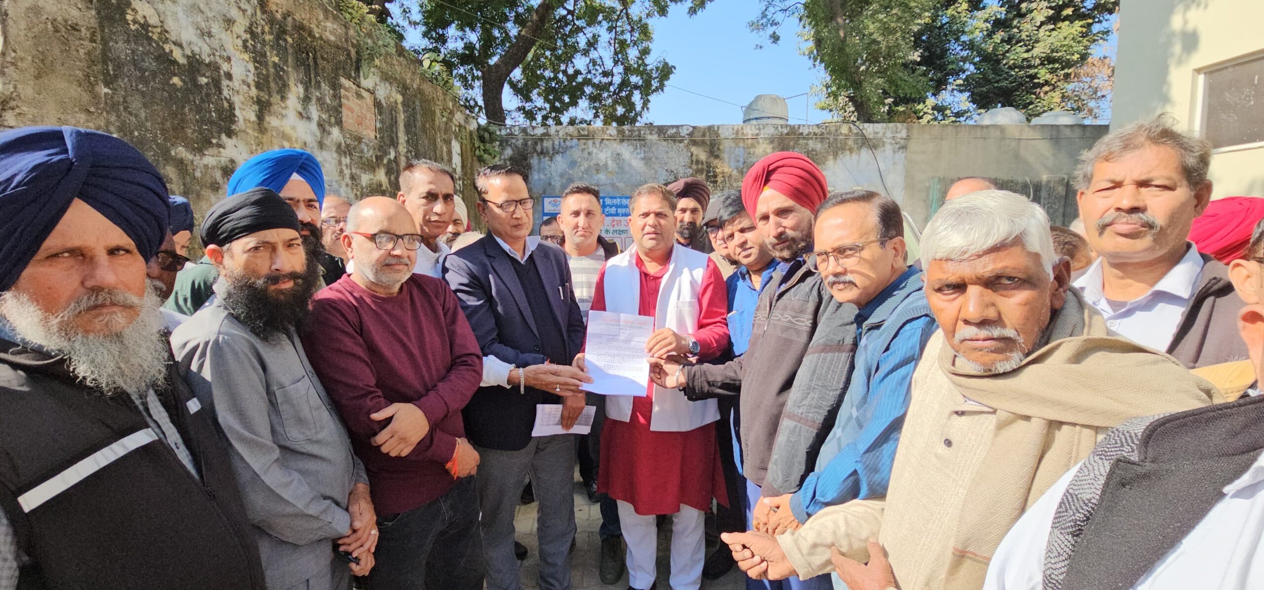 लोहिया मार्केट और समोसा मार्केट से उजाड़े गये व्यापारियों के साथ नहीं होगा अन्याय : विकास शर्मा