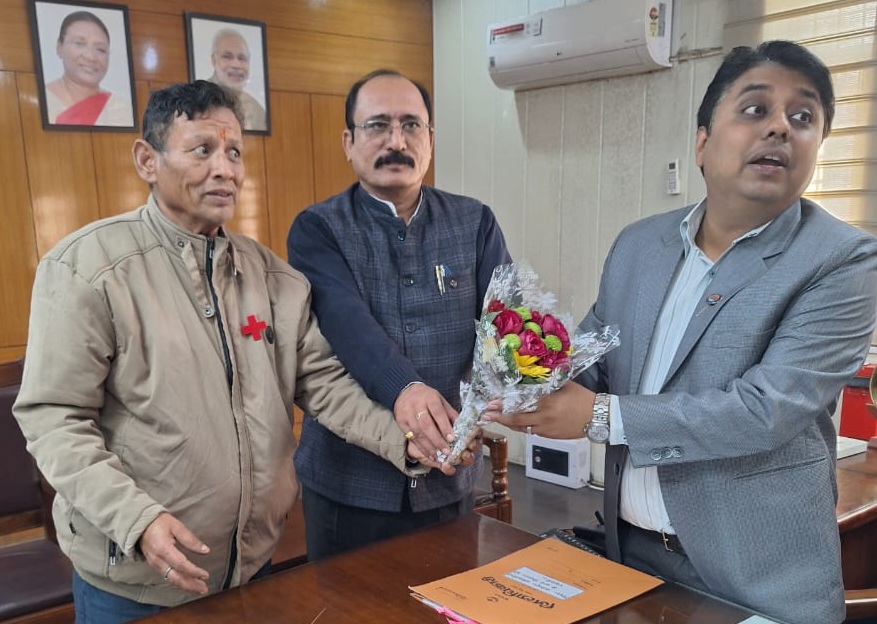 रेड क्रॉस सोसाइटी ऊधम सिंह नगर के चेयरमैन प्रवीण अरोड़ा ने जिलाधिकारी एवं वरिष्ठ पुलिस अधीक्षक से मुलाक़ात की