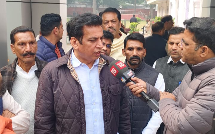 कांग्रेस के शीर्ष नेताओ से दिल्ली में क्यों मिल रहे है, कांग्रेस के जिला सचिव एन यू खान ? क्या नया भूचाल लाने वाले है ?