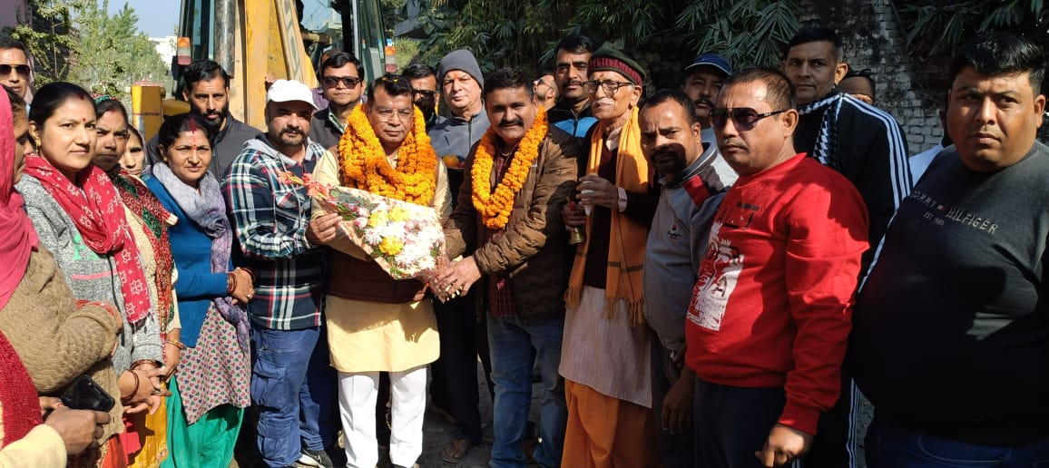विधायक शिव अरोरा ने  इंटरलॉकिंग टाइल्स निर्माण और सीसी मार्ग, नाली निर्माण कार्य का किया शुभारम्भ