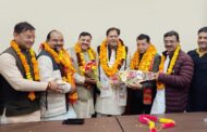 मेयर प्रत्याशी बनने पर प्रदेश मंत्री विकास शर्मा ने जिला अध्यक्ष, विधायक ,पूर्व विधायक और जिला प्रभारी से लिया आशीर्वाद