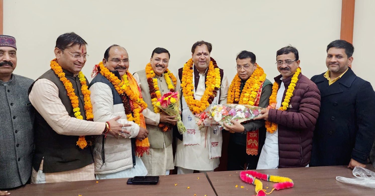 मेयर प्रत्याशी बनने पर प्रदेश मंत्री विकास शर्मा ने जिला अध्यक्ष, विधायक ,पूर्व विधायक और जिला प्रभारी से लिया आशीर्वाद
