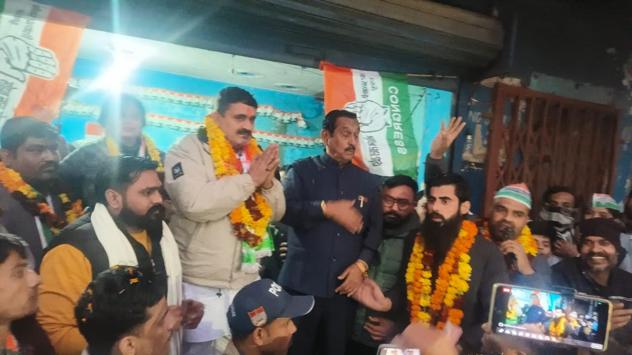 तिलक राज बेहड़ ने चुनावी सभा में भाजपा पर साधा निशाना, बोले बदलाव चाहती है रूद्रपुर की जनता