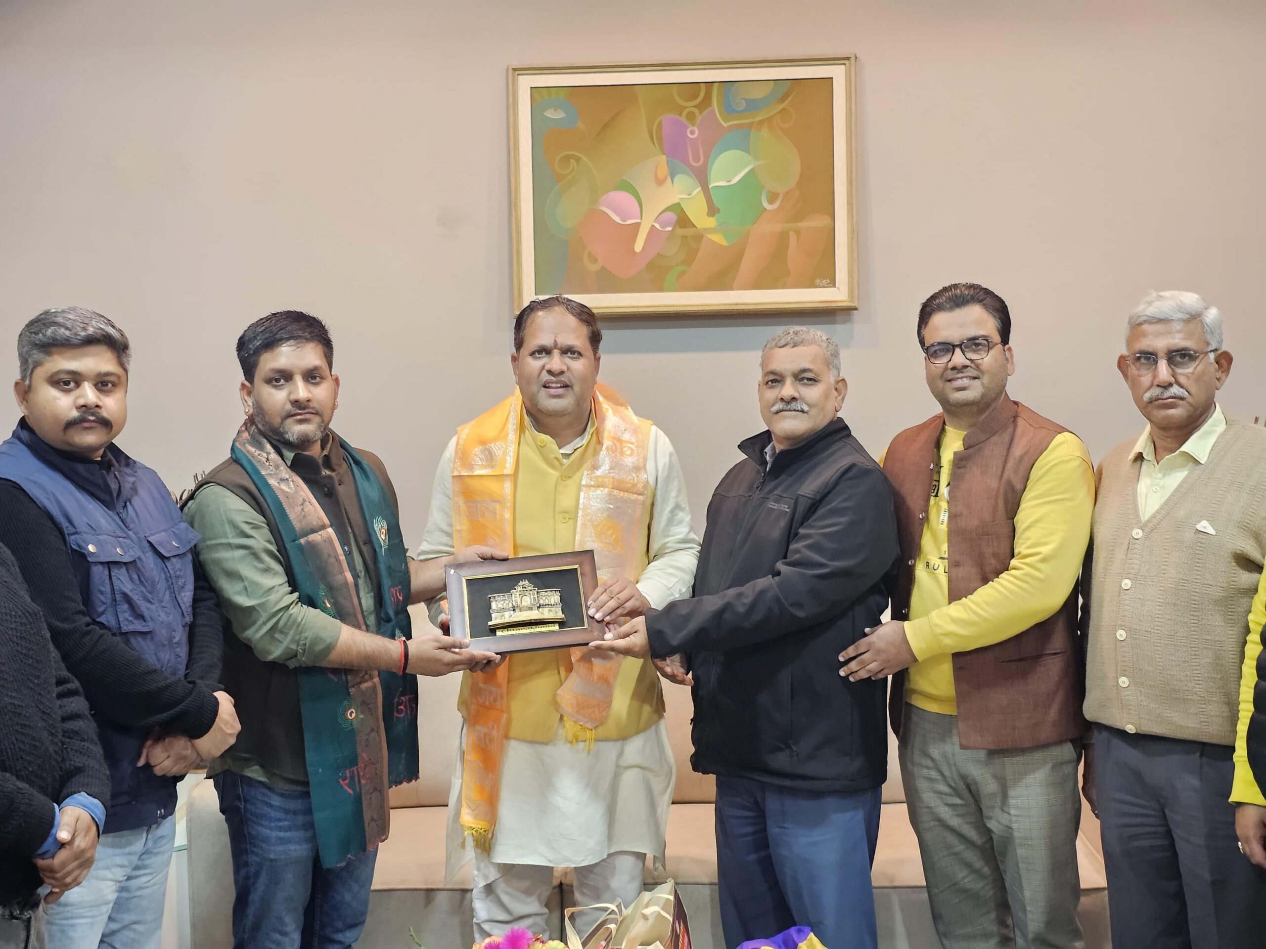 रुद्रपुर के नव निर्वाचित महापौर विकास शर्मा के भाजपा युवा नेता विवेक दीप सिंह के निवास पर हुआ स्वागत और अभिनन्दन