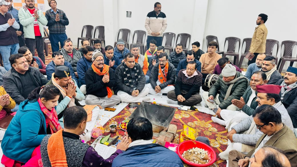 नगर निगम रुद्रपुर के मेयर प्रत्याशी विकास शर्मा के चुनाव कार्यालय का हुआ उदघाटन