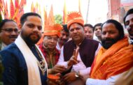 बालाजी शोभा यात्रा मे भाजपा मेयर प्रत्याशी विकास शर्मा ने लिया आशीर्वाद 