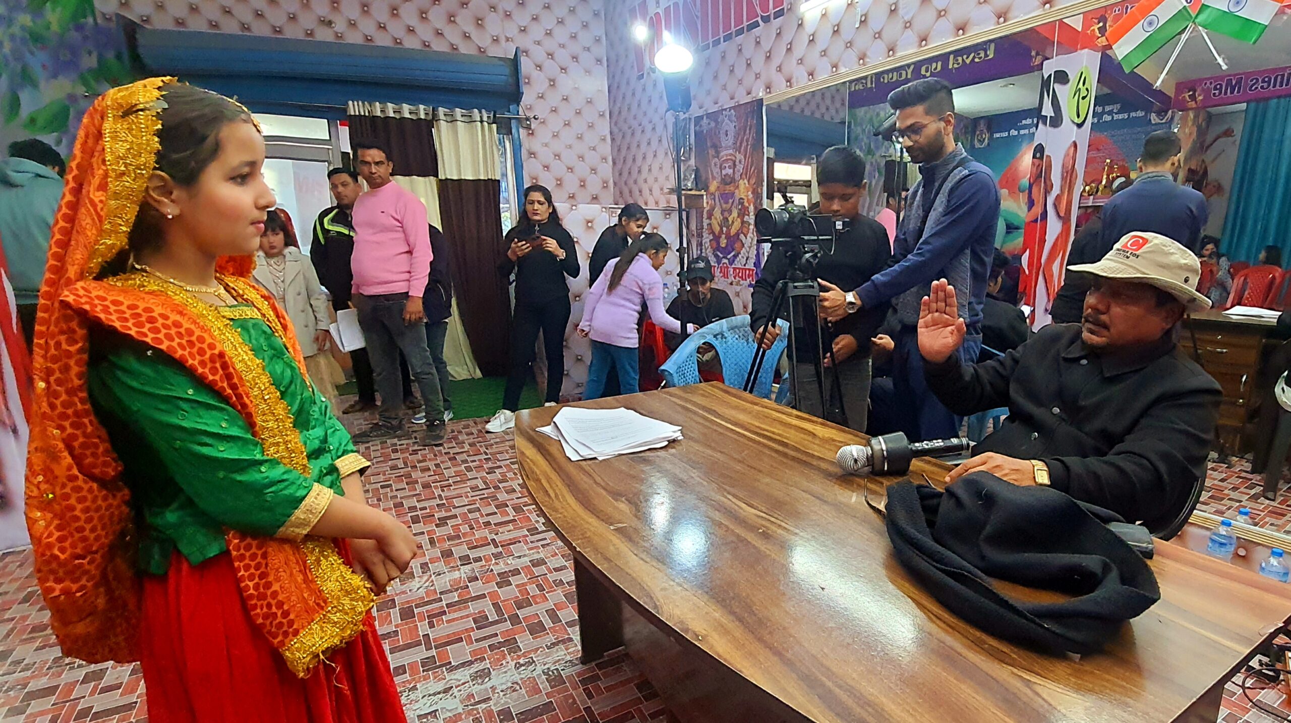 बॉलीवुड फिल्म 'दून एक्सप्रेस' कुमाऊंनी, गढ़वाली और हिंदी में एक साथ बनेगी, बच्चो को मोटिवेशन देगी यह फिल्म