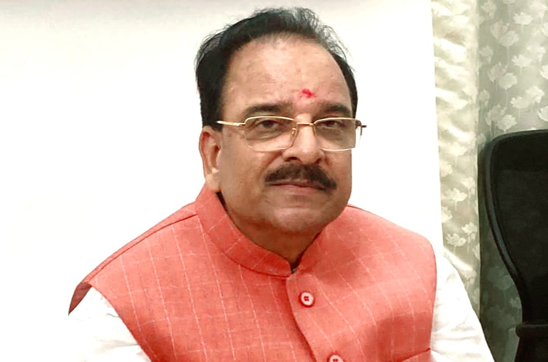 सांसद अजय भट्ट ने कांग्रेस–आरजेडी नेताओं की अभद्र टिप्पणी पर जताई कड़ी आपत्ति