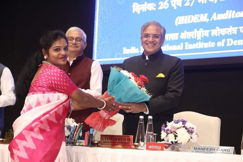 निर्वाचन आयोग द्वारा पहली बार आईआईआईडीईएम में विभिन्न बैचों में 1 लाख से अधिक बूथ लेवल अधिकारियों (बीएलओ) के लिए प्रशिक्षण प्रारंभ