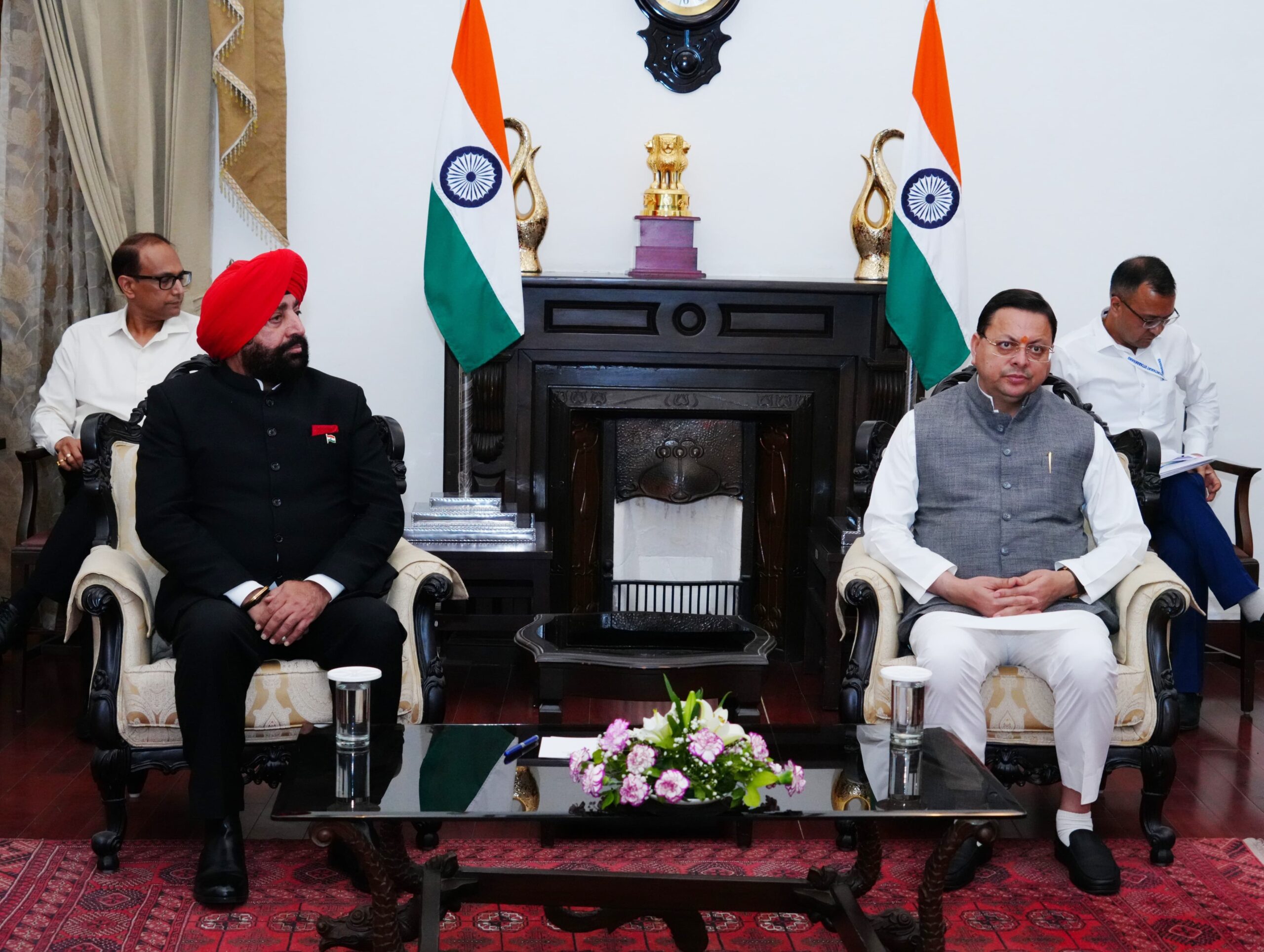 राजभवन में आयोजित 'सर्वधर्म गोष्ठी' में शामिल हुए मुख्यमंत्री 'पुष्कर सिंह धामी