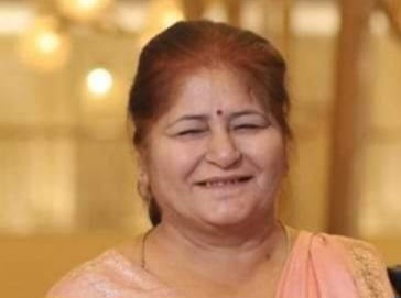 अब भाजपा नेता चुघ की स्वर्गीय माँ श्रीमती उर्मिला रानी चुघ की आँखों से किसी की दुनिया में होगा उजाला