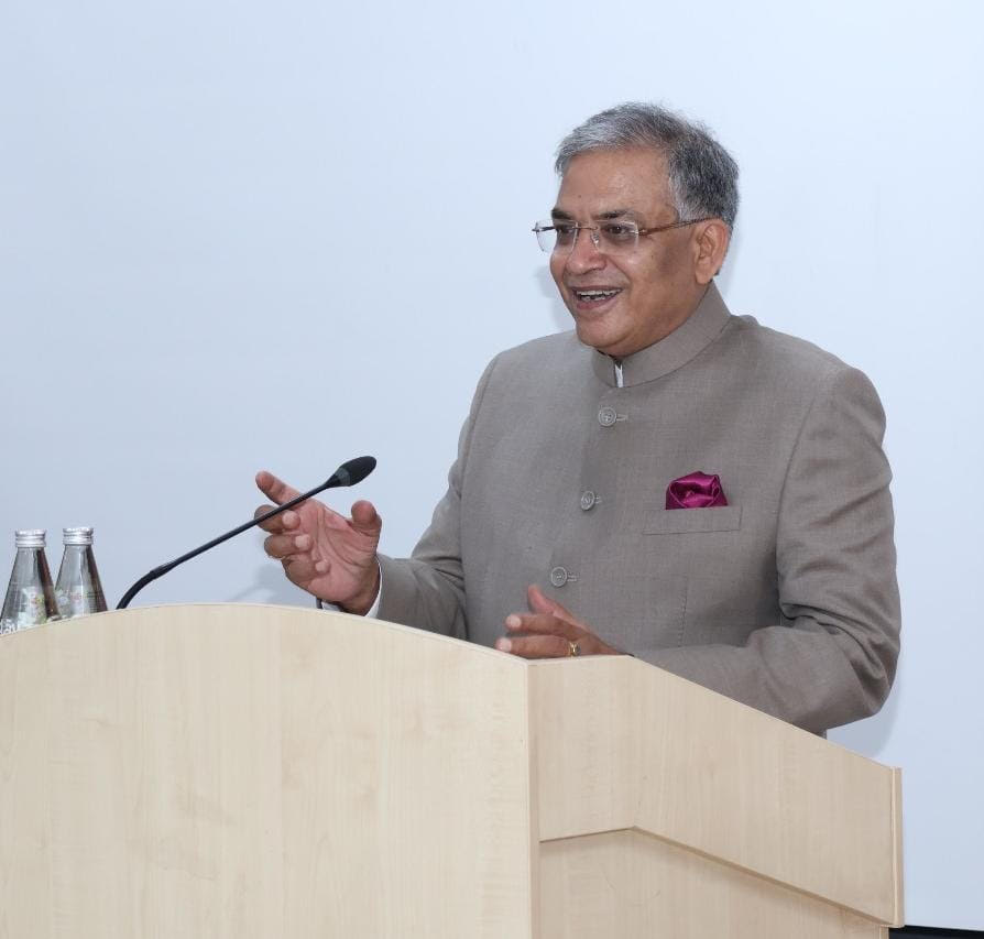 मतदान केंद्रों पर मतदाताओं के लिए मोबाइल डिपॉज़िट सुविधा प्रदान करेगा चुनाव आयोग