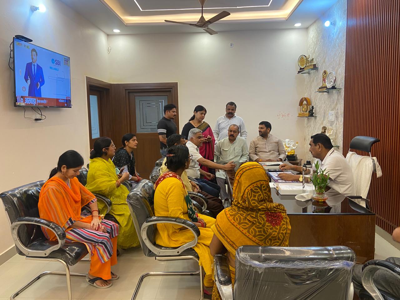 विधायक तिलक राज बेहड़ के 'जनता संवाद' कार्यक्रम में क्षेत्रवासियों ने रखी अपनी समस्याये