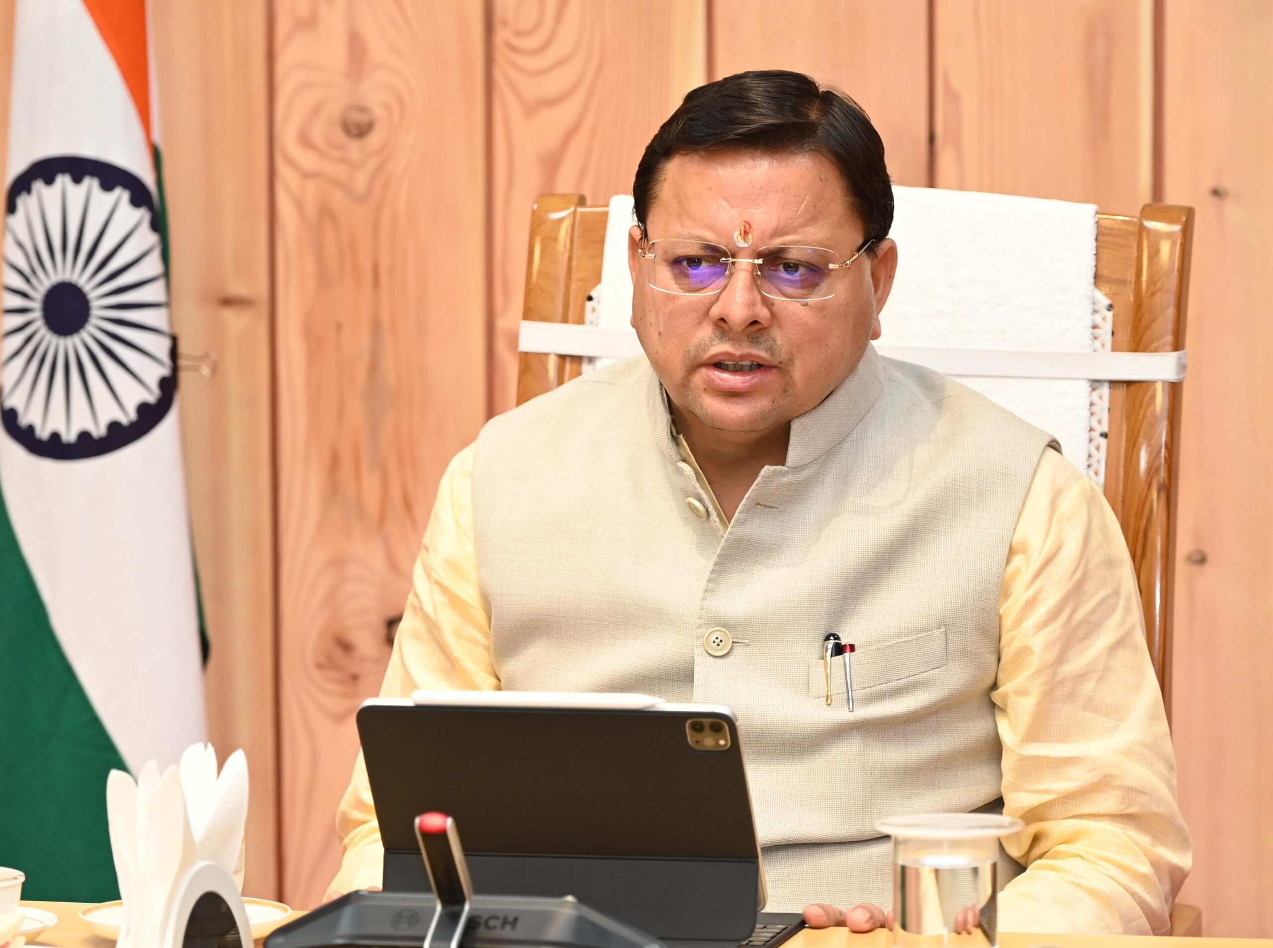 उत्तराखंड के मुख्यमंत्री पुष्कर सिंह धामी आपदा राहत हेतु अपना एक माह का वेतन देंगे