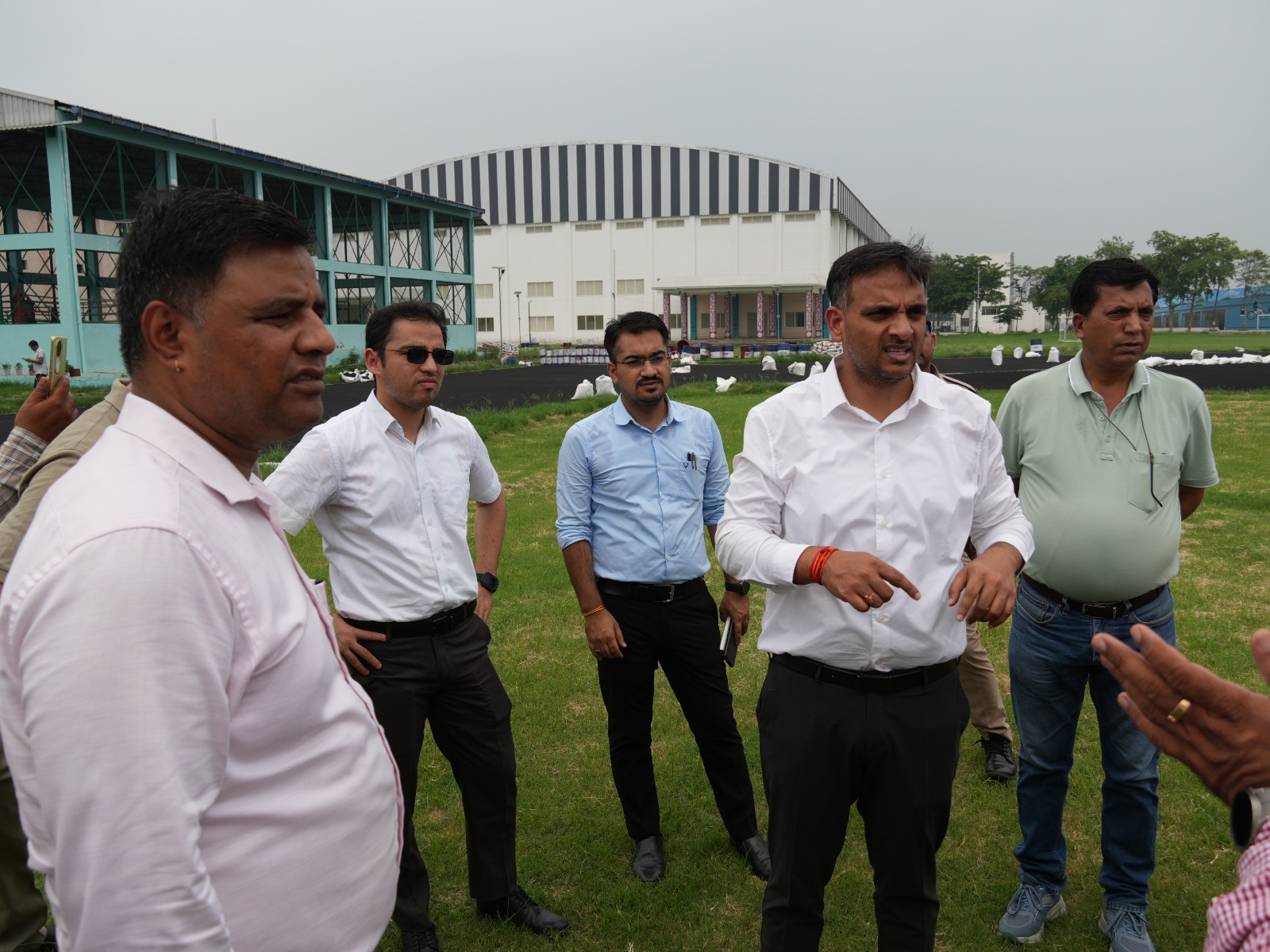 स्पोर्टस स्टेडियम रूद्रपुर में गृह मंत्री अमित शाह के आगामी 19 जुलाई के प्रस्तावित कार्यक्रम का लिया जायज़ा