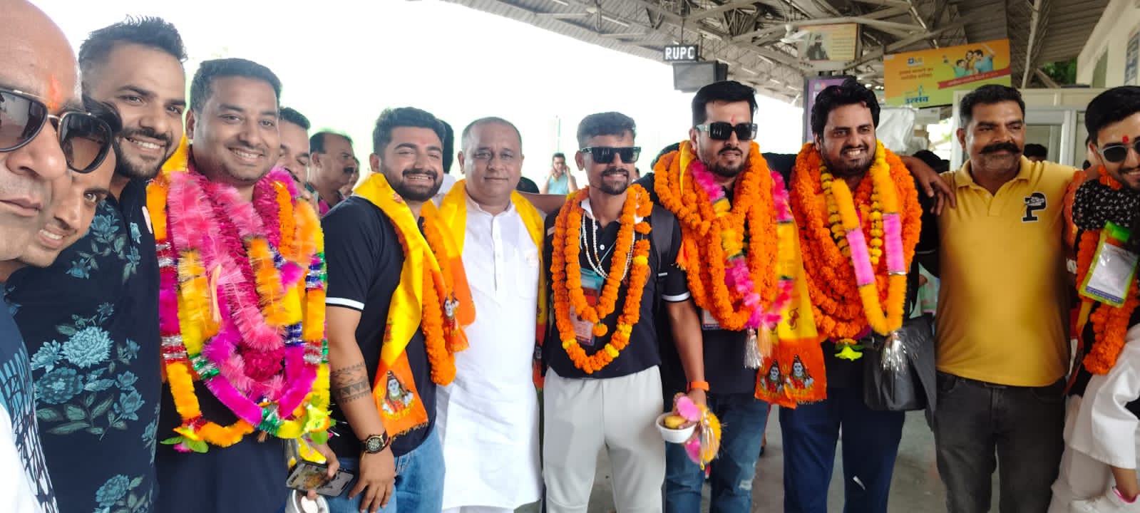 श्री अमरनाथ यात्रा से लौटे श्रद्धालुओं का चुघ ने किया स्वागत