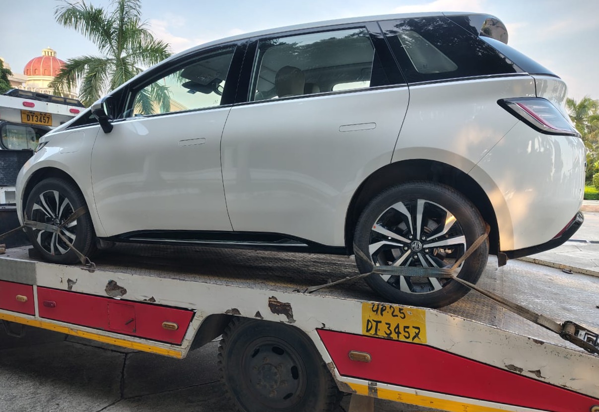 ख़राब EV गाड़ी पर उपभोक्ता ने शिकायत की, एमजी मोटर्स और शोरूम प्रबंधन से की  शिकायत