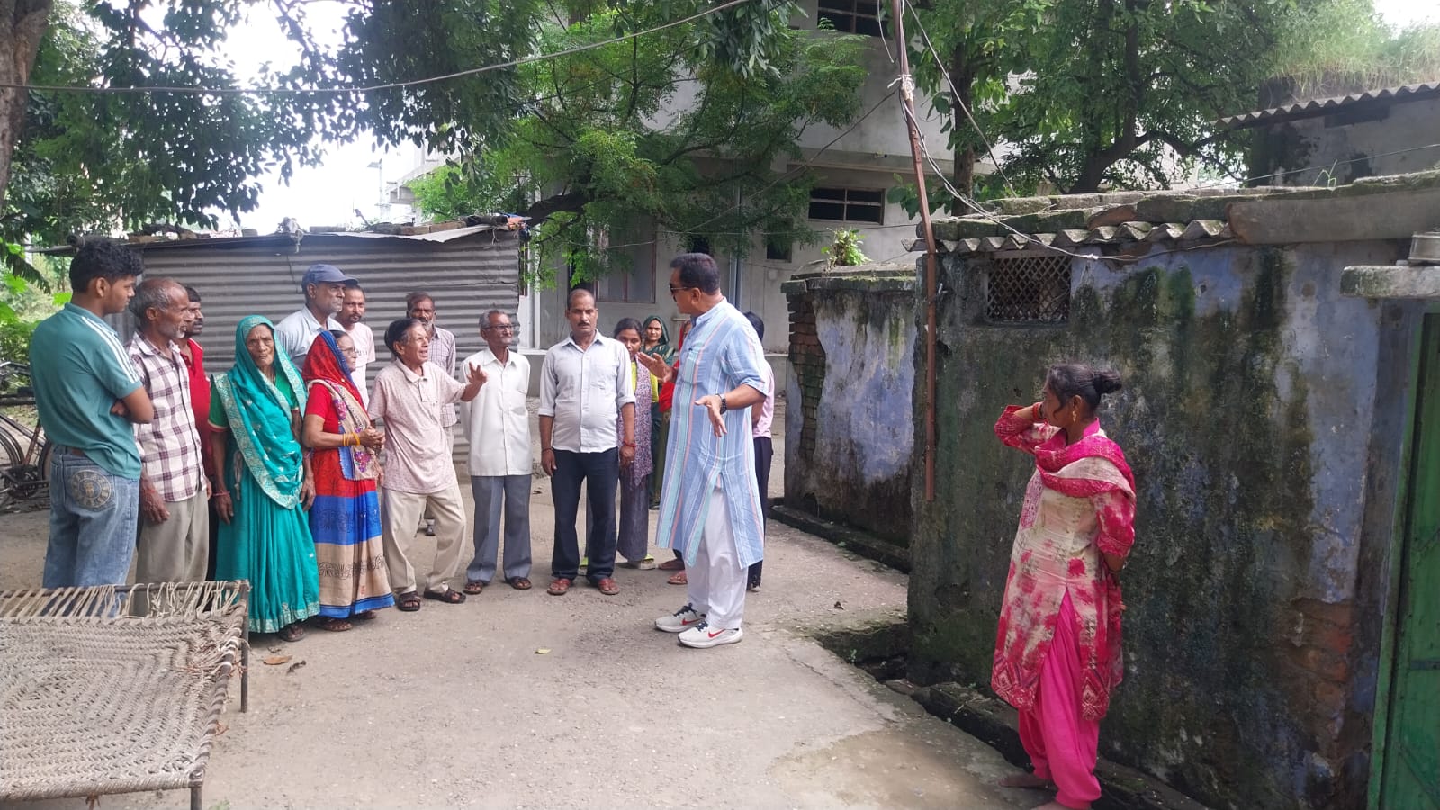 सहकारी कर्मी को भवन खाली करने का नोटिस, भड़के पूर्व विधायक ठुकराल