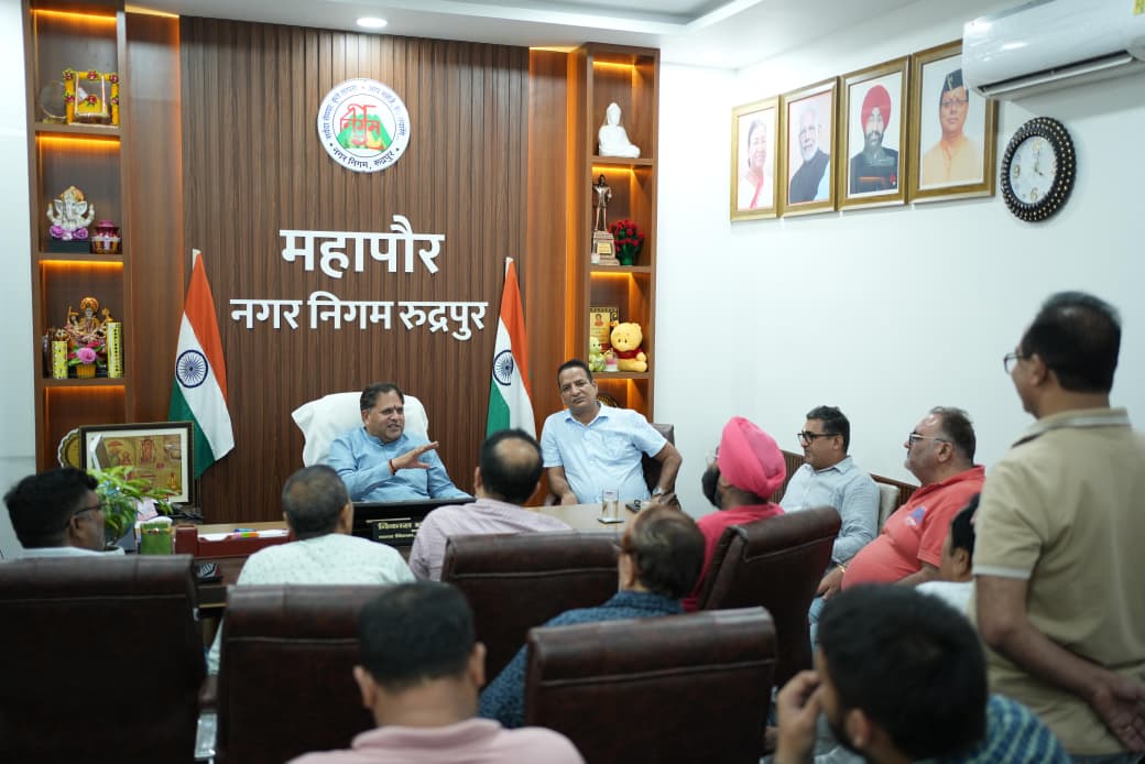 बाईपास चौड़ीकरण की जद में आ रहे व्यापारियों ने महापौर से लगाई गुहार