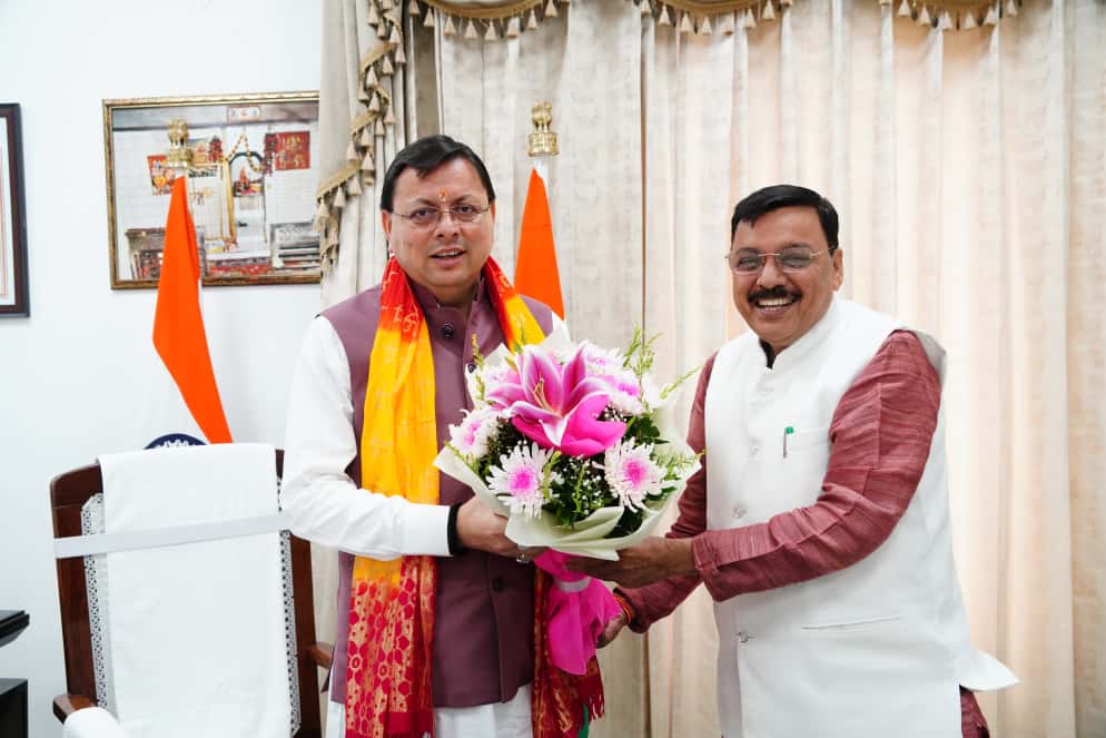 पूर्व विधायक राजेश शुक्ला ने मुख्यमंत्री से की भेंट, आदि कैलाश हेतु हैली सेवा व किच्छा में फायर स्टेशन निर्माण के लिए धनराशि स्वीकृति पर जताया आभार